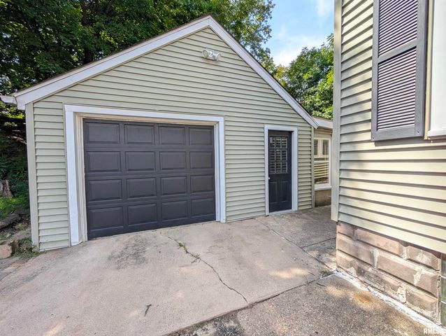 5907 S MONROE Avenue, Bartonville, IL 61607