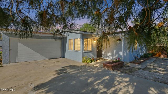 38893 Juniper Tree Road, Palmdale, CA 93551