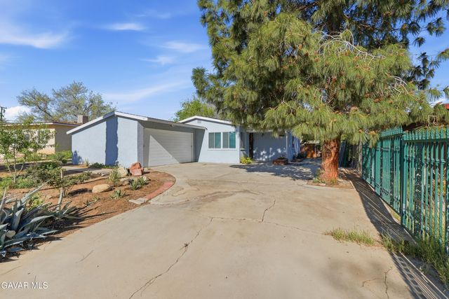 38893 Juniper Tree Road, Palmdale, CA 93551