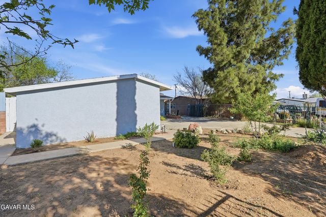 38893 Juniper Tree Road, Palmdale, CA 93551