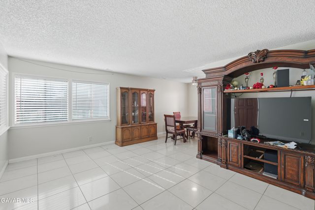 38893 Juniper Tree Road, Palmdale, CA 93551
