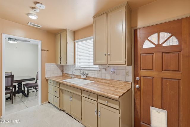 38893 Juniper Tree Road, Palmdale, CA 93551