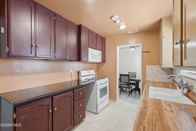 38893 Juniper Tree Road, Palmdale, CA 93551