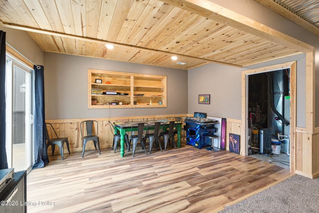 33 Beach Cove Ct, Brandenburg, KY 40108