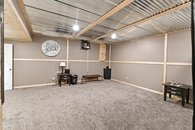 33 Beach Cove Ct, Brandenburg, KY 40108