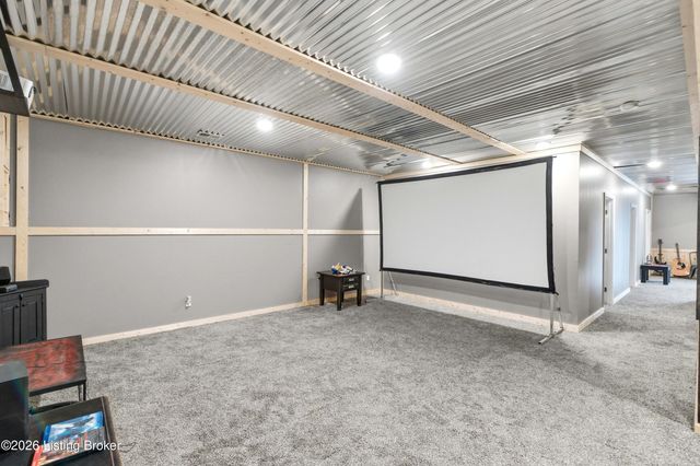 33 Beach Cove Ct, Brandenburg, KY 40108