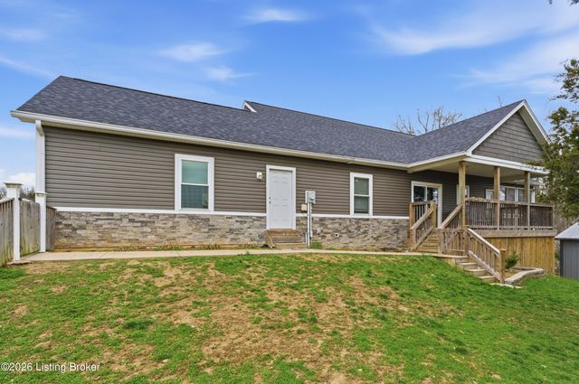 33 Beach Cove Ct, Brandenburg, KY 40108