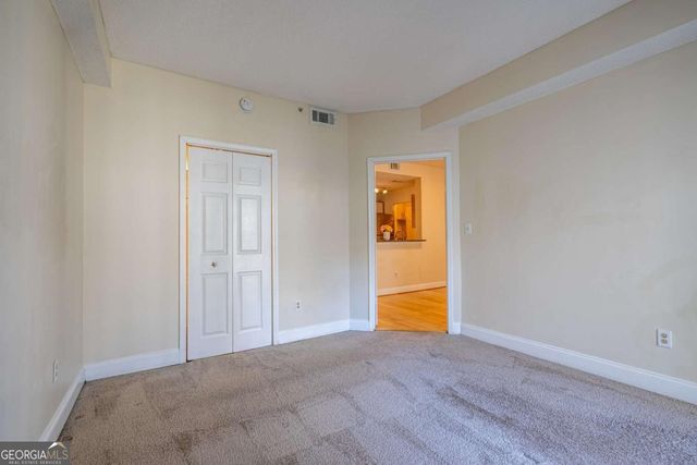 1074 Peachtree Walk NE B418, Atlanta, GA 30309