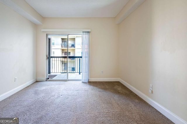 1074 Peachtree Walk NE B418, Atlanta, GA 30309