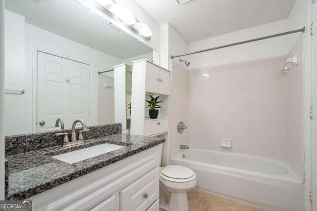 1074 Peachtree Walk NE B418, Atlanta, GA 30309