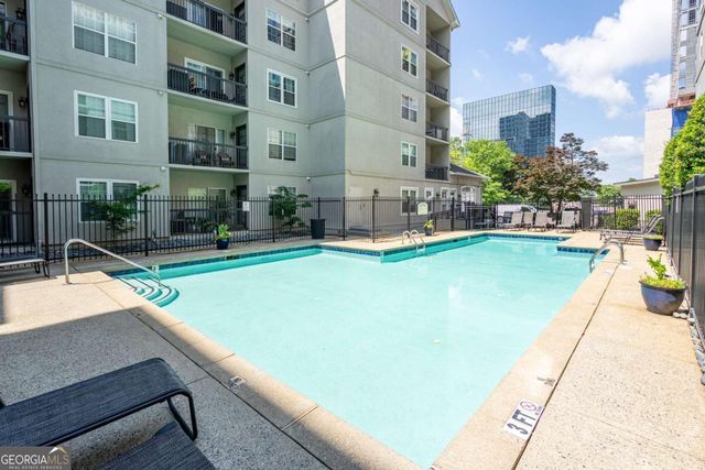 1074 Peachtree Walk NE B418, Atlanta, GA 30309