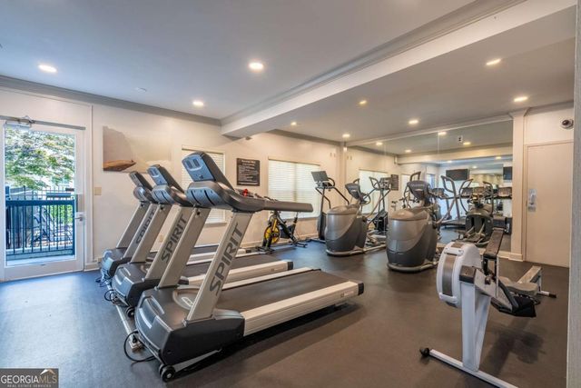 1074 Peachtree Walk NE B418, Atlanta, GA 30309