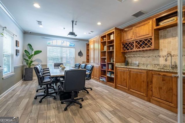 1074 Peachtree Walk NE B418, Atlanta, GA 30309