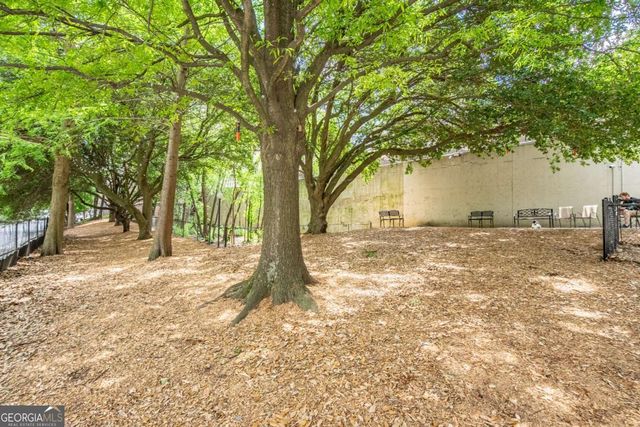 1074 Peachtree Walk NE B418, Atlanta, GA 30309