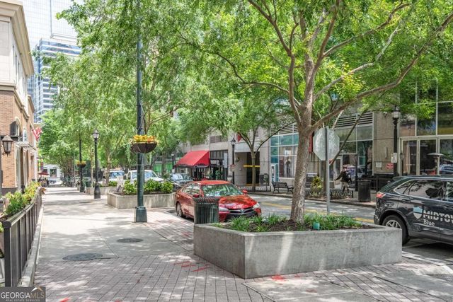 1074 Peachtree Walk NE B418, Atlanta, GA 30309