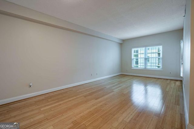 1074 Peachtree Walk NE B418, Atlanta, GA 30309