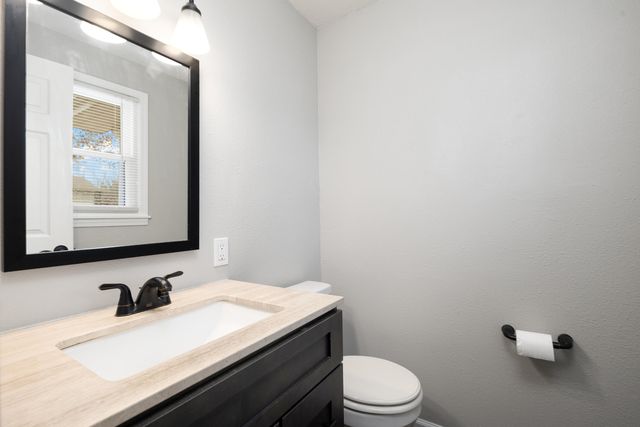 3234 S Danbury Avenue, Springfield, MO 65807