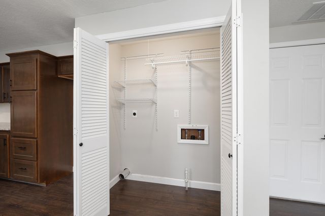 3234 S Danbury Avenue, Springfield, MO 65807