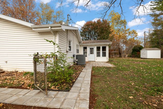 3234 S Danbury Avenue, Springfield, MO 65807