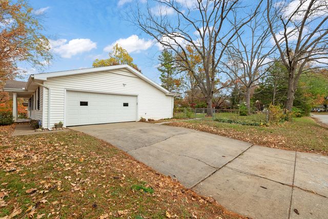 3234 S Danbury Avenue, Springfield, MO 65807