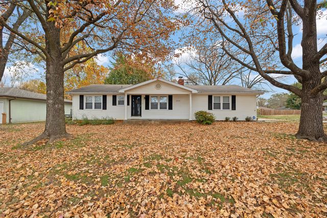 3234 S Danbury Avenue, Springfield, MO 65807