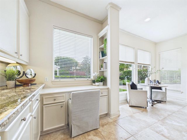 403 Harborside Way, Kemah, TX 77565