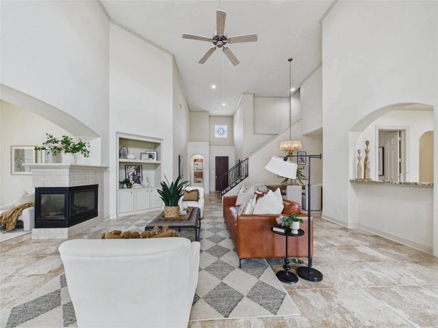 403 Harborside Way, Kemah, TX 77565