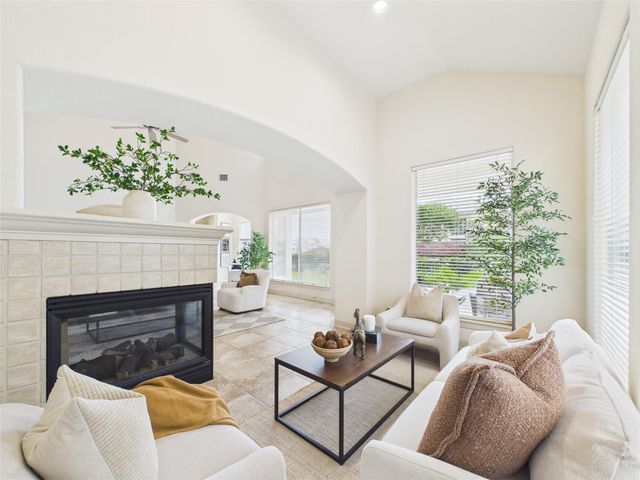 403 Harborside Way, Kemah, TX 77565