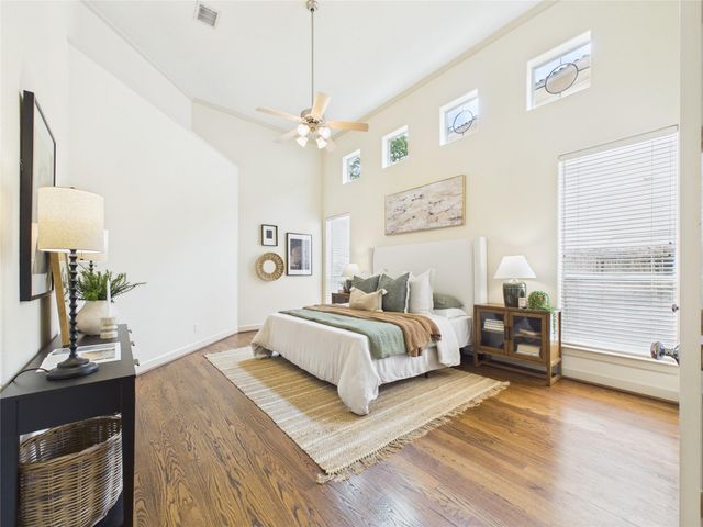403 Harborside Way, Kemah, TX 77565