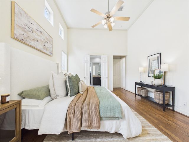 403 Harborside Way, Kemah, TX 77565
