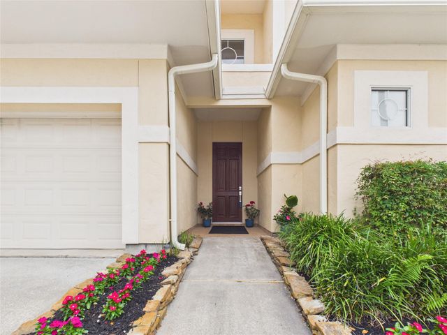 403 Harborside Way, Kemah, TX 77565