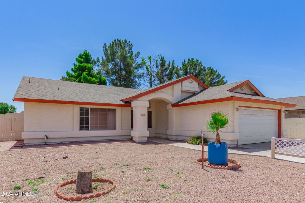 8591 W OREGON Avenue, Glendale, AZ 85305 — photo 4