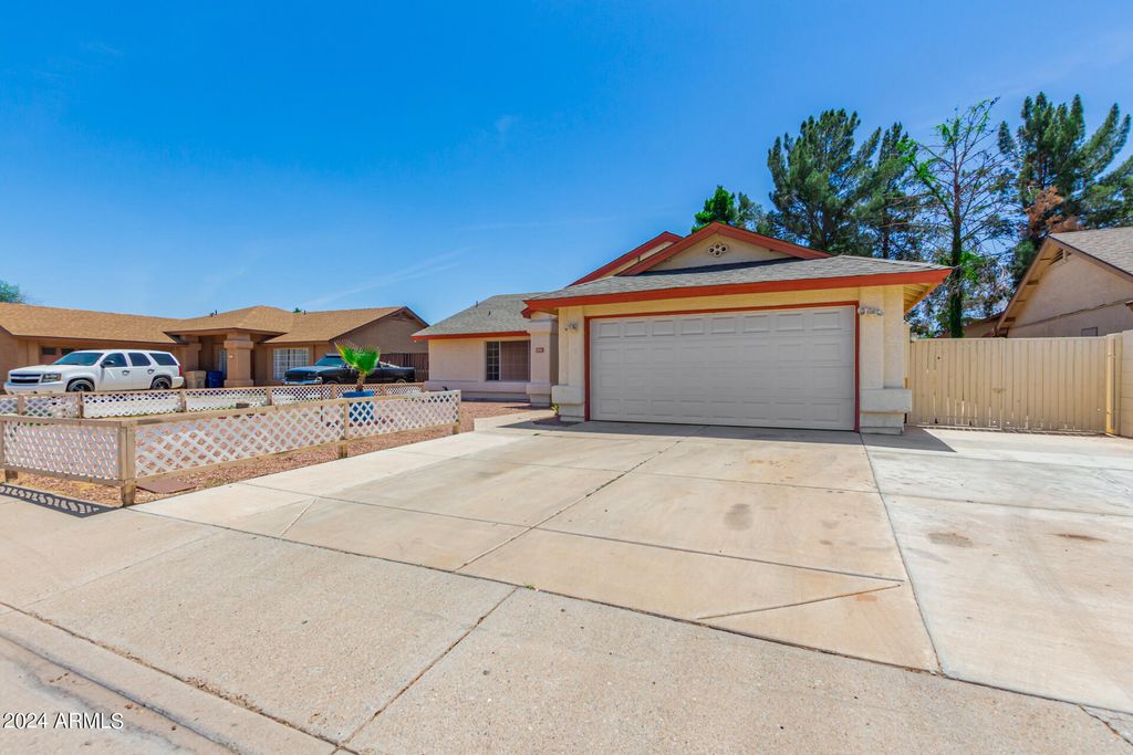 8591 W OREGON Avenue, Glendale, AZ 85305 — photo 5