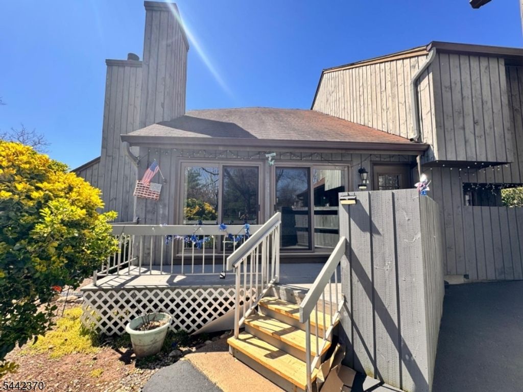 251 Gemini Dr 4A, Hillsborough Twp., NJ 08844