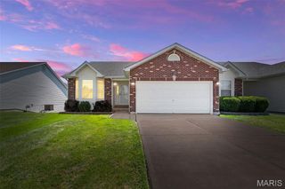 1020 Pin Oak Drive, Warrenton, MO 63383