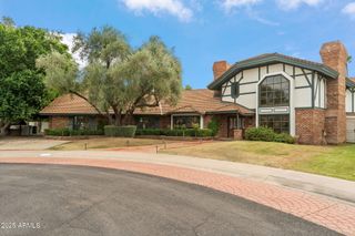 211 W KALER Drive, Phoenix, AZ 85021