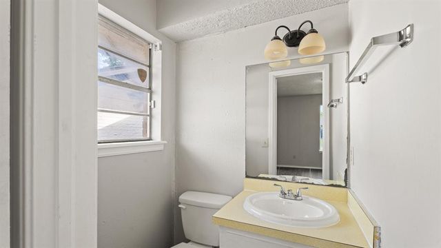 1204 NW 89th Street, Oklahoma City, OK 73114