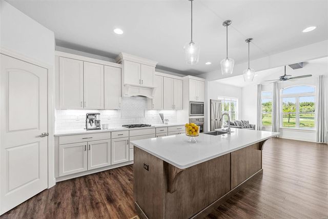 17017 Prestige Landing, Chesterfield, MO 63005