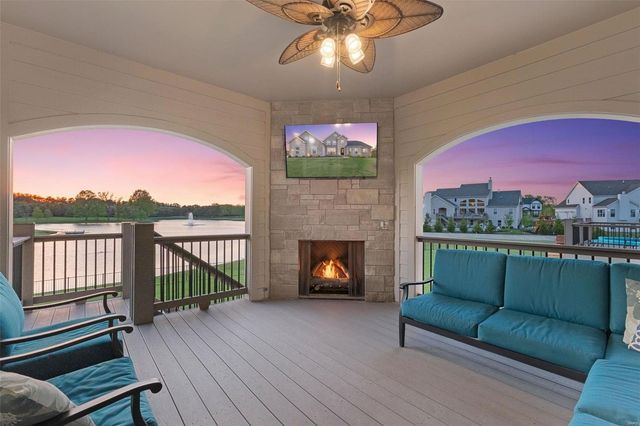 17017 Prestige Landing, Chesterfield, MO 63005