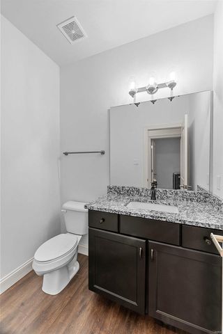 17017 Prestige Landing, Chesterfield, MO 63005