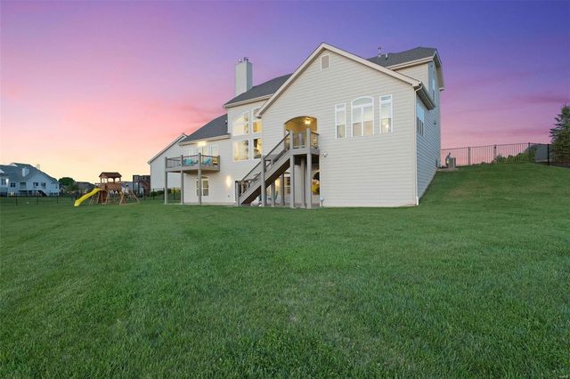 17017 Prestige Landing, Chesterfield, MO 63005