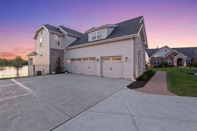 17017 Prestige Landing, Chesterfield, MO 63005