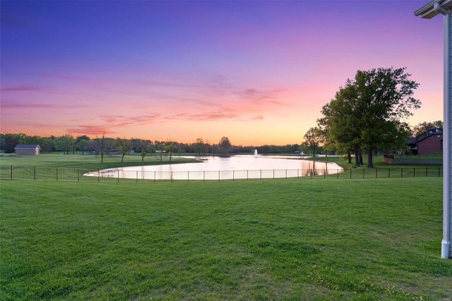 17017 Prestige Landing, Chesterfield, MO 63005
