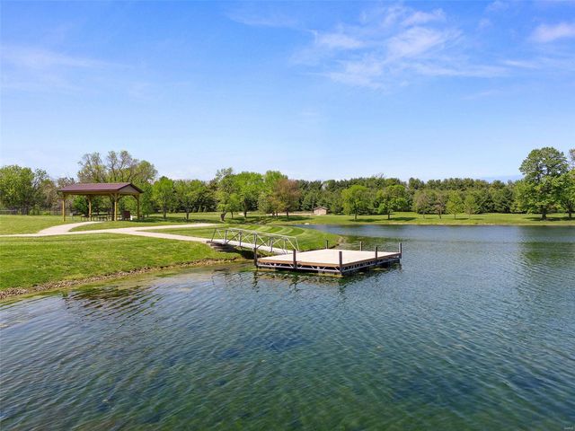 17017 Prestige Landing, Chesterfield, MO 63005