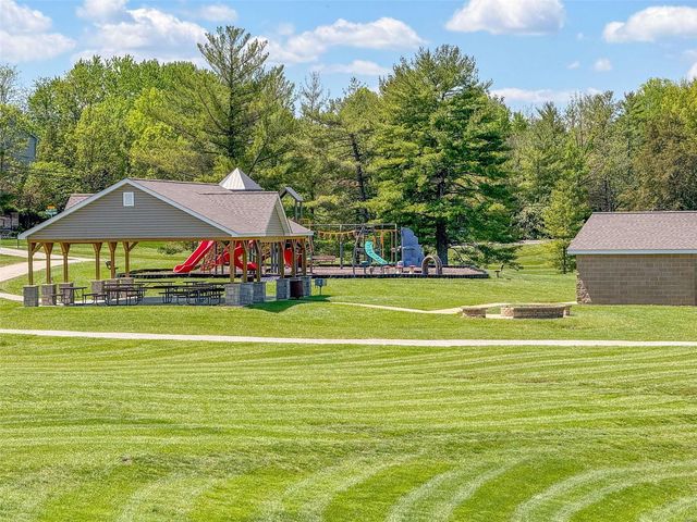 17017 Prestige Landing, Chesterfield, MO 63005