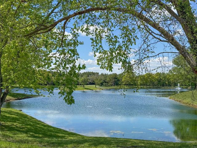17017 Prestige Landing, Chesterfield, MO 63005