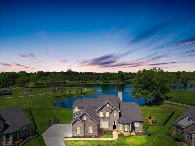 17017 Prestige Landing, Chesterfield, MO 63005