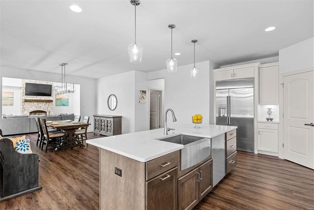 17017 Prestige Landing, Chesterfield, MO 63005