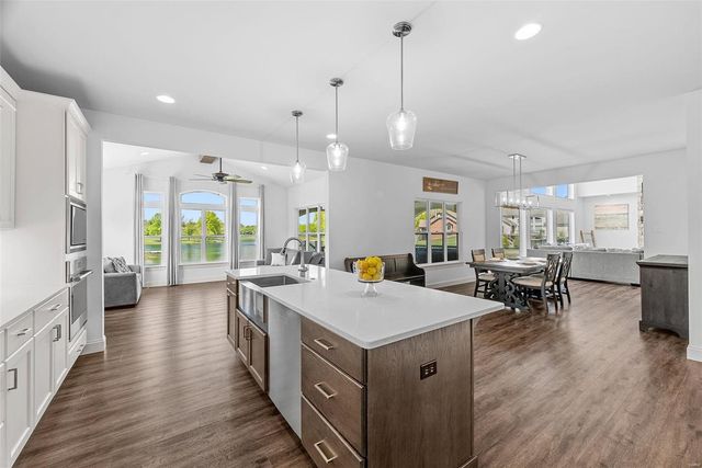 17017 Prestige Landing, Chesterfield, MO 63005