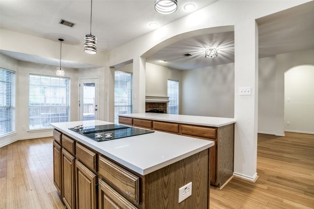 2120 Brentcove Drive, Grapevine, TX 76051